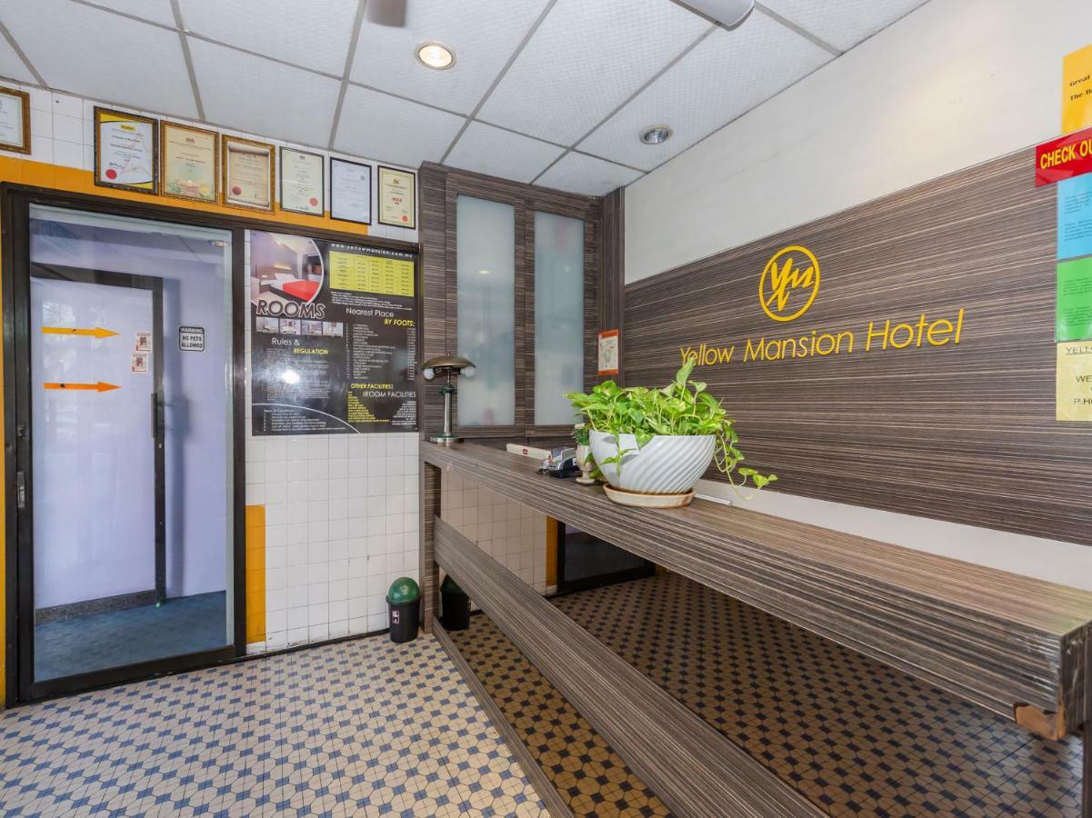 Hotel Oyo 1088 Yellow Mansion Banda Kaba